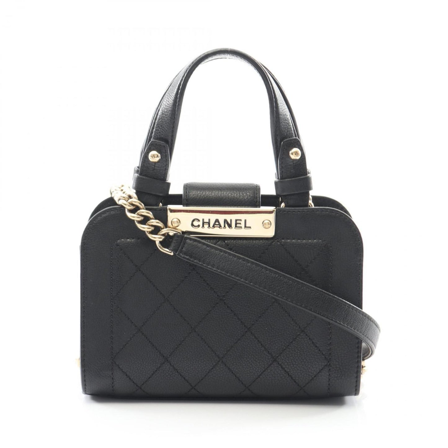 Chanel Matelasse Shoulder Bag In Grained Calfskin Leather