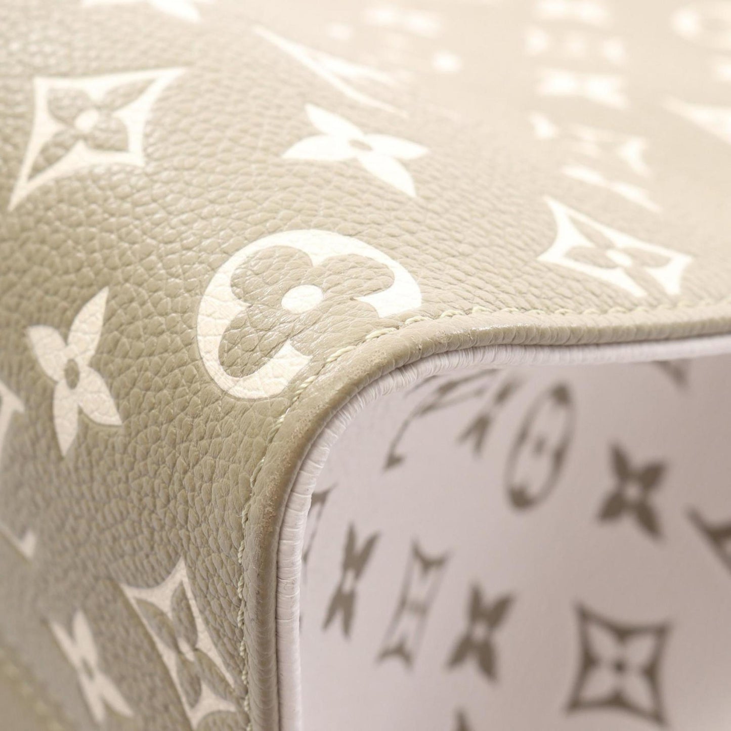 Louis Vuitton On The Go Mm Tote Bag