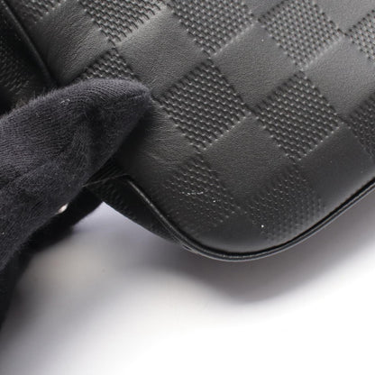 Louis Vuitton Avenue Sling Bag