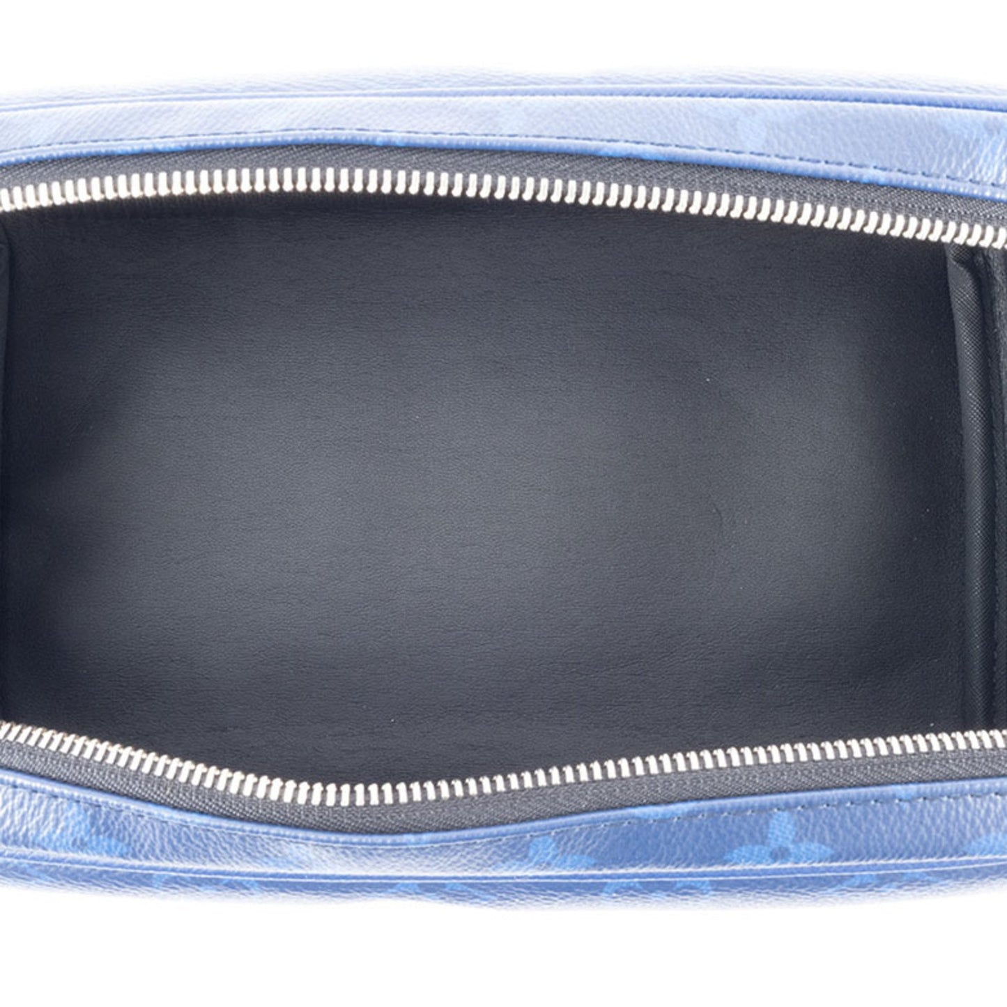 Louis Vuitton Dopp Kit Clutch Bag/Second Bag M30849 Monogram | Taiga Leather Blue
