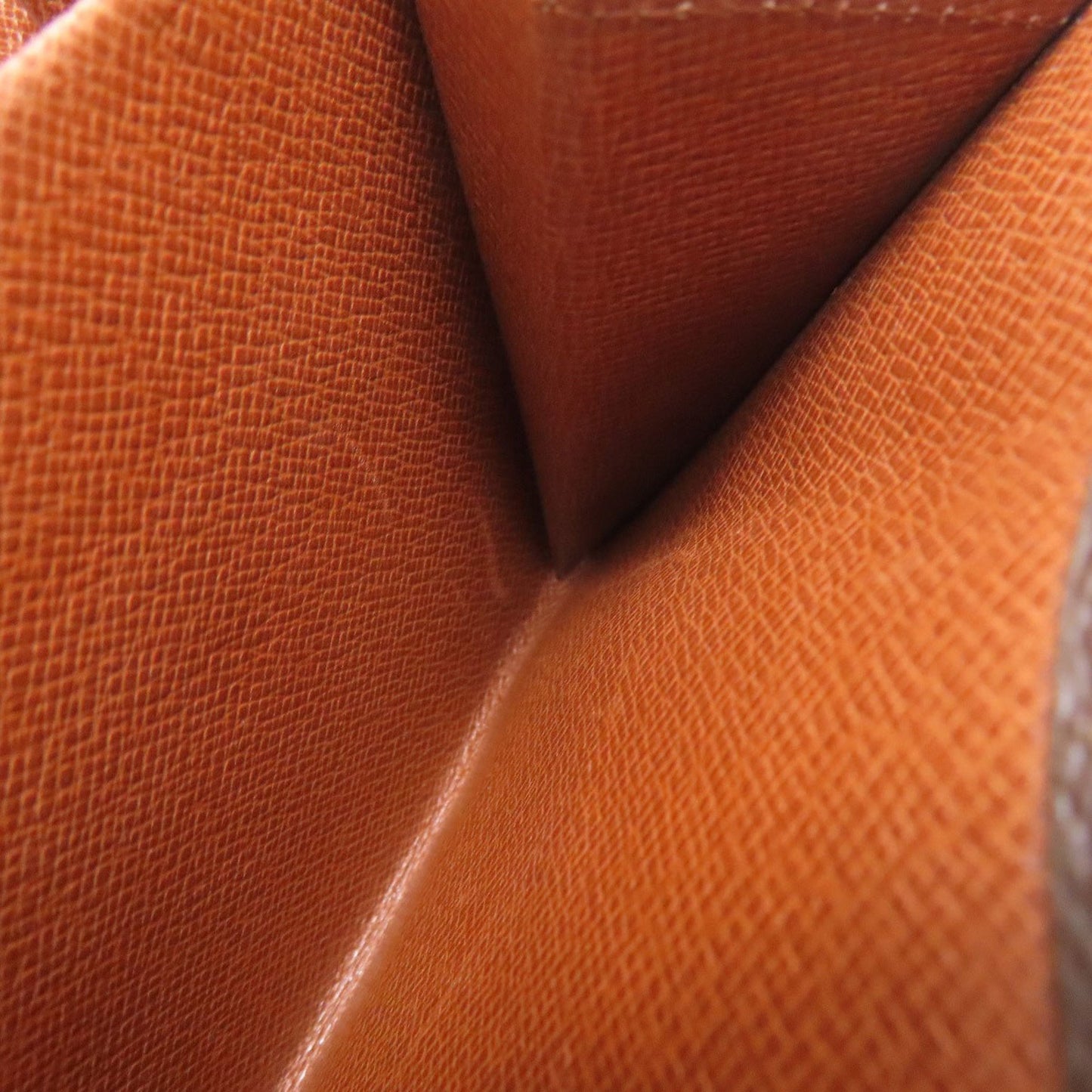 Louis Vuitton M61660 Porte Monnaie Bi-Fold Wallet In Monogram Canvas