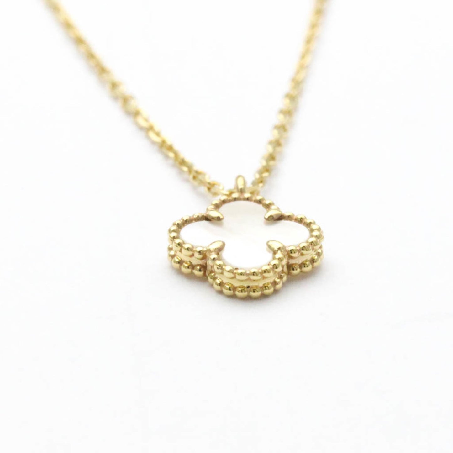 Van Cleef & Arpels Sweet Alhambra Yellow Gold (18K) Mother Of Pearl Men