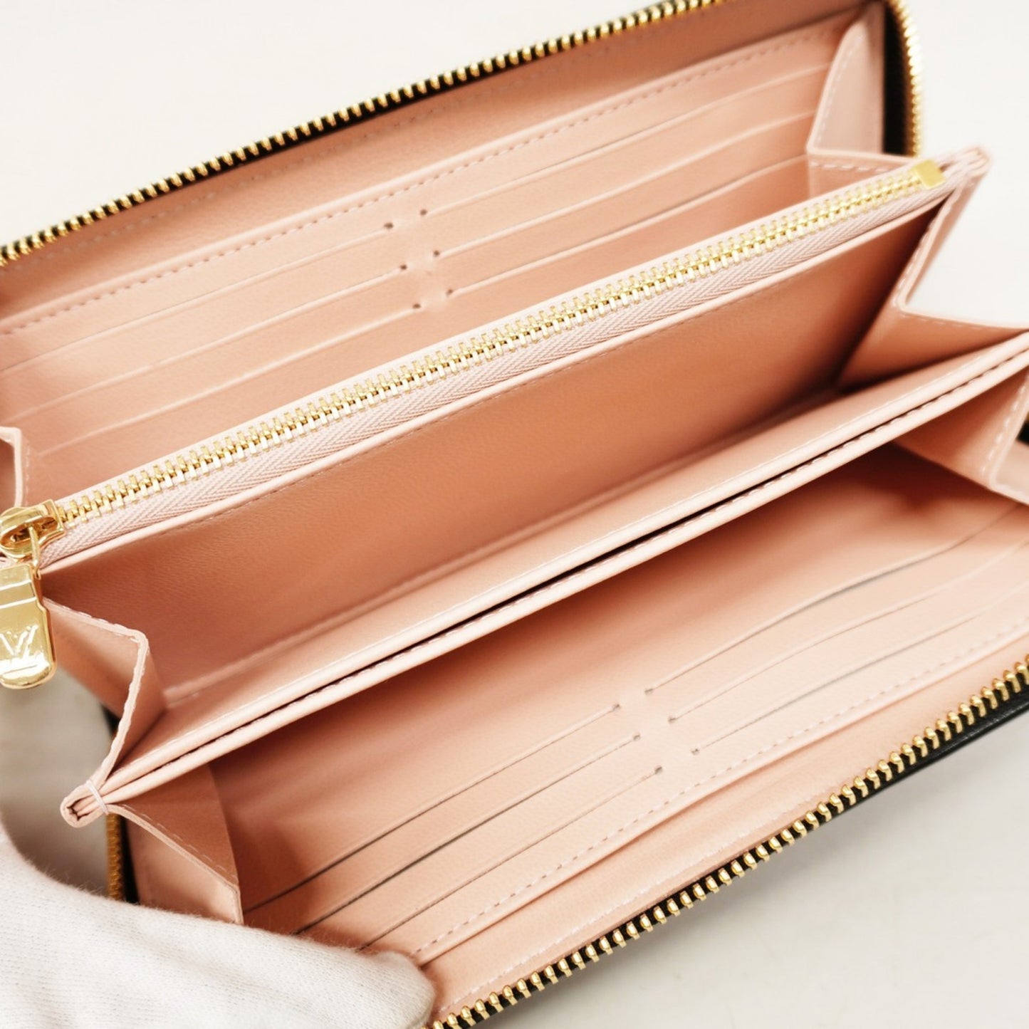 Louis Vuitton Monogram Embossed Zippy Wallet M12152 Black/Pink