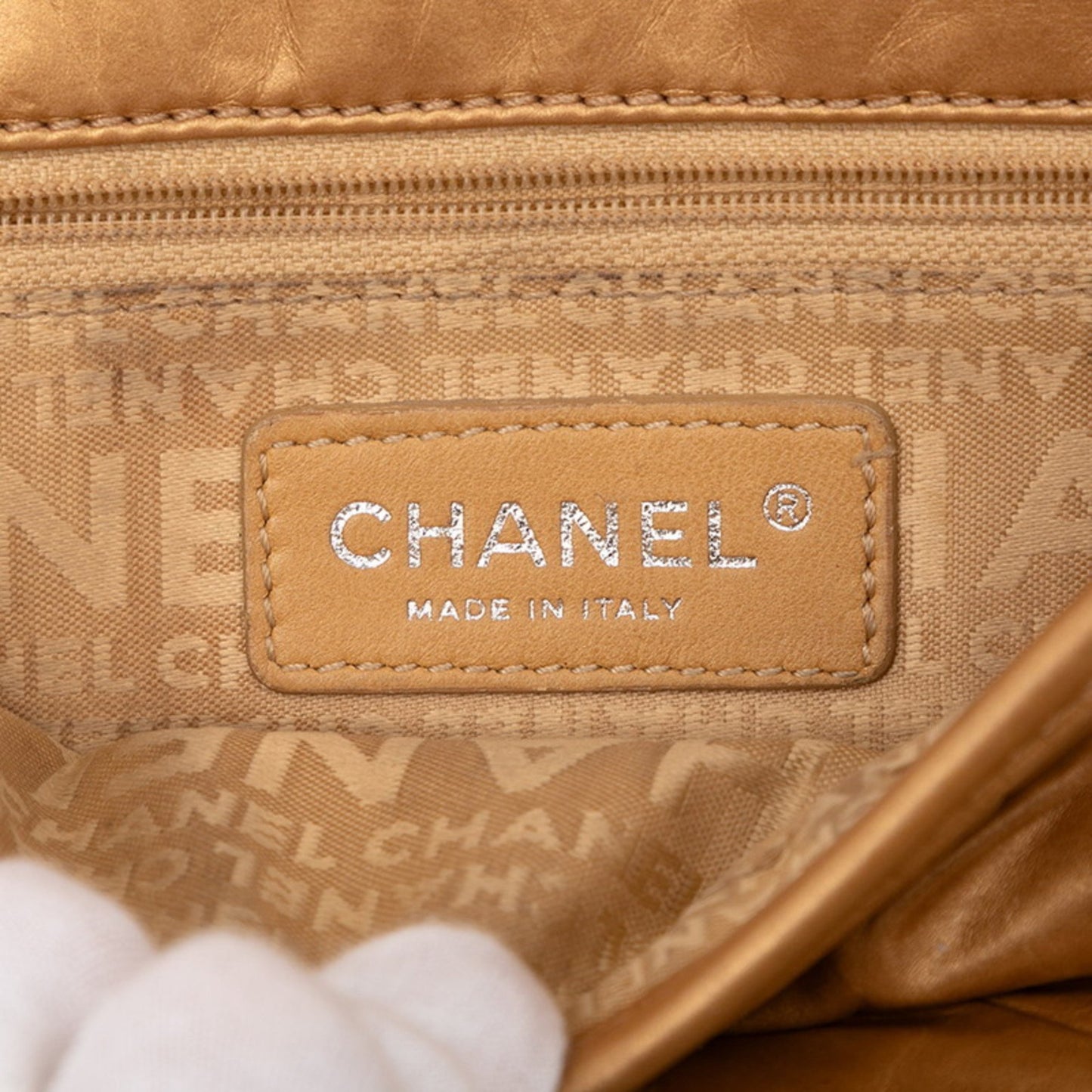 Chanel Matelasse Wild Stitch Vintage Crossbody Shoulder Bag In Gold Leather