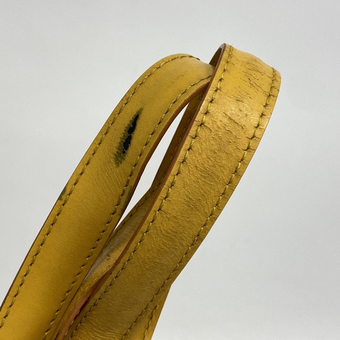 Louis Vuitton Epi Leather Shoulder Bag M52289 Jaune