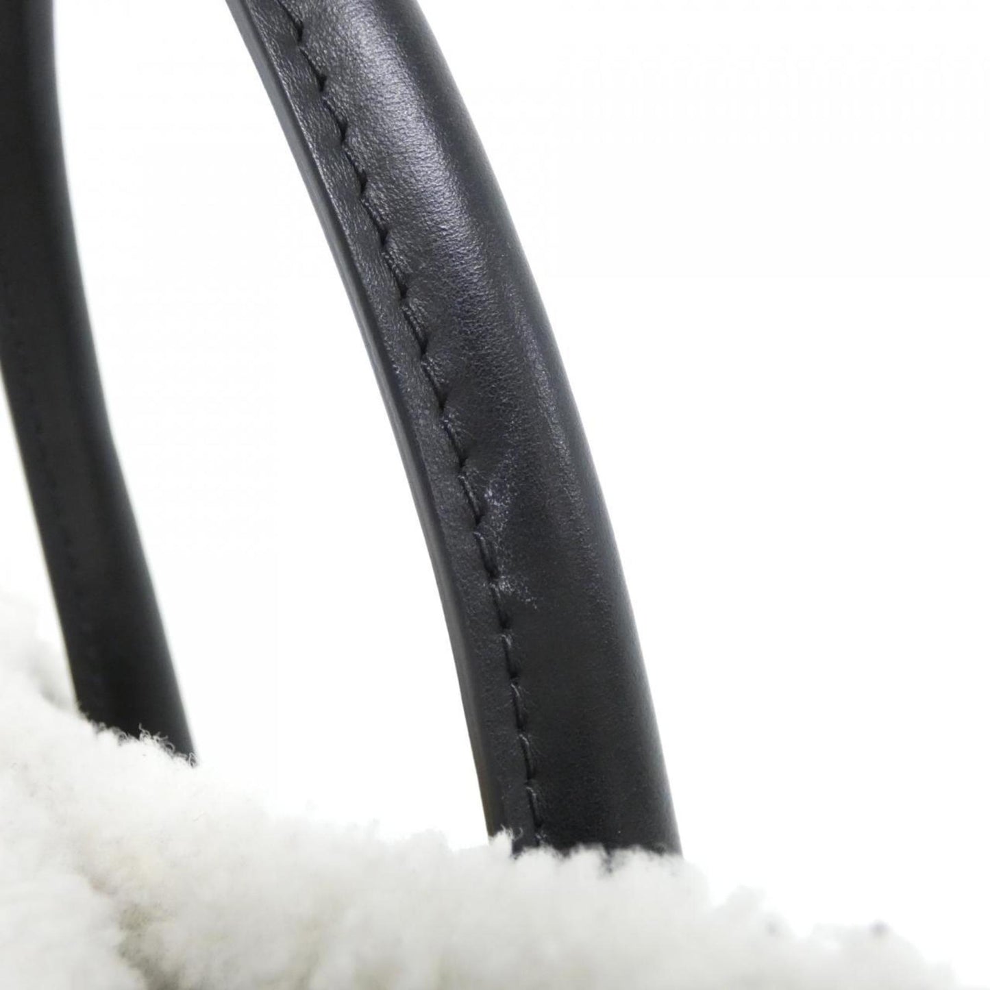 Louis Vuitton On My Side Mm M58908 Handbag