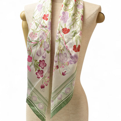 Hermes Scarf Muffler Hermes Carre 90 Silk Twill Oeilletssauvagesetautrescaryophyllees Wild