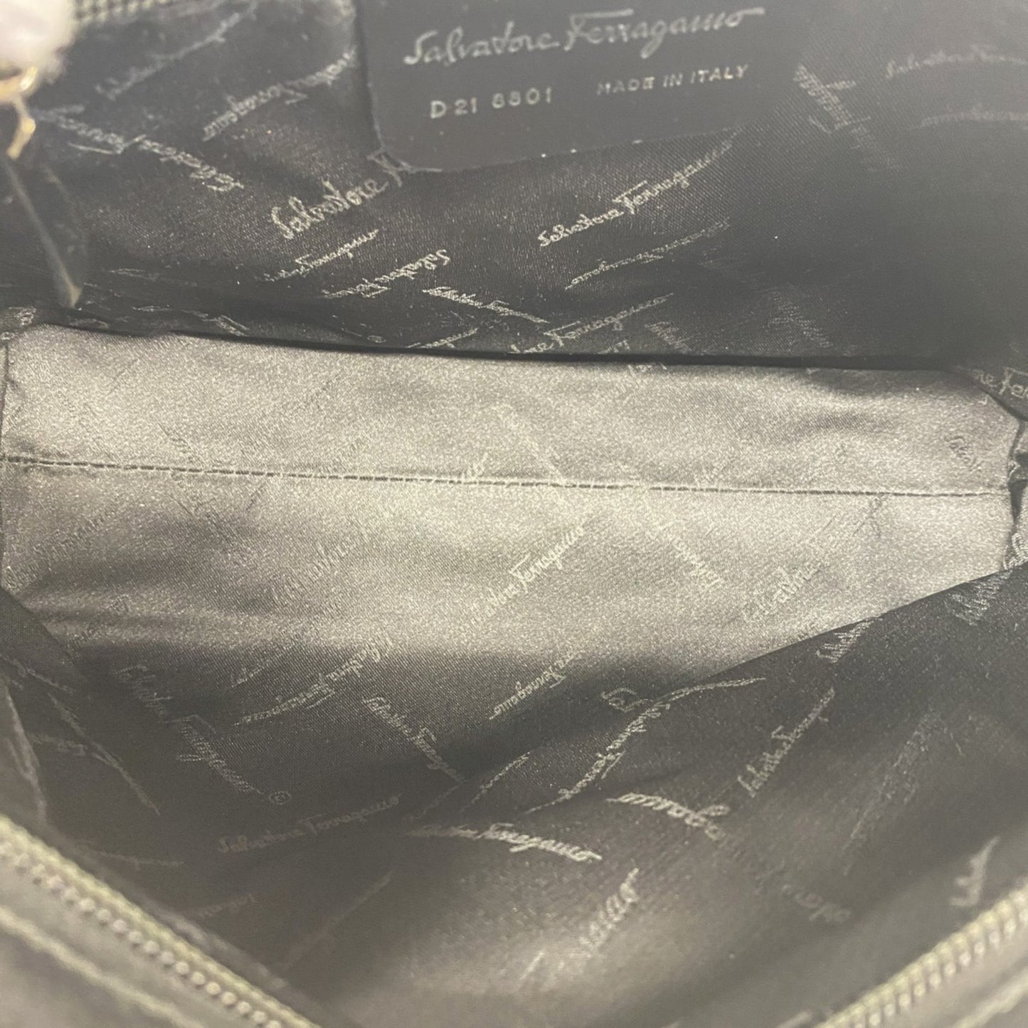 Salvatore Ferragamo Vara Shoulder Bag In Black Nylon