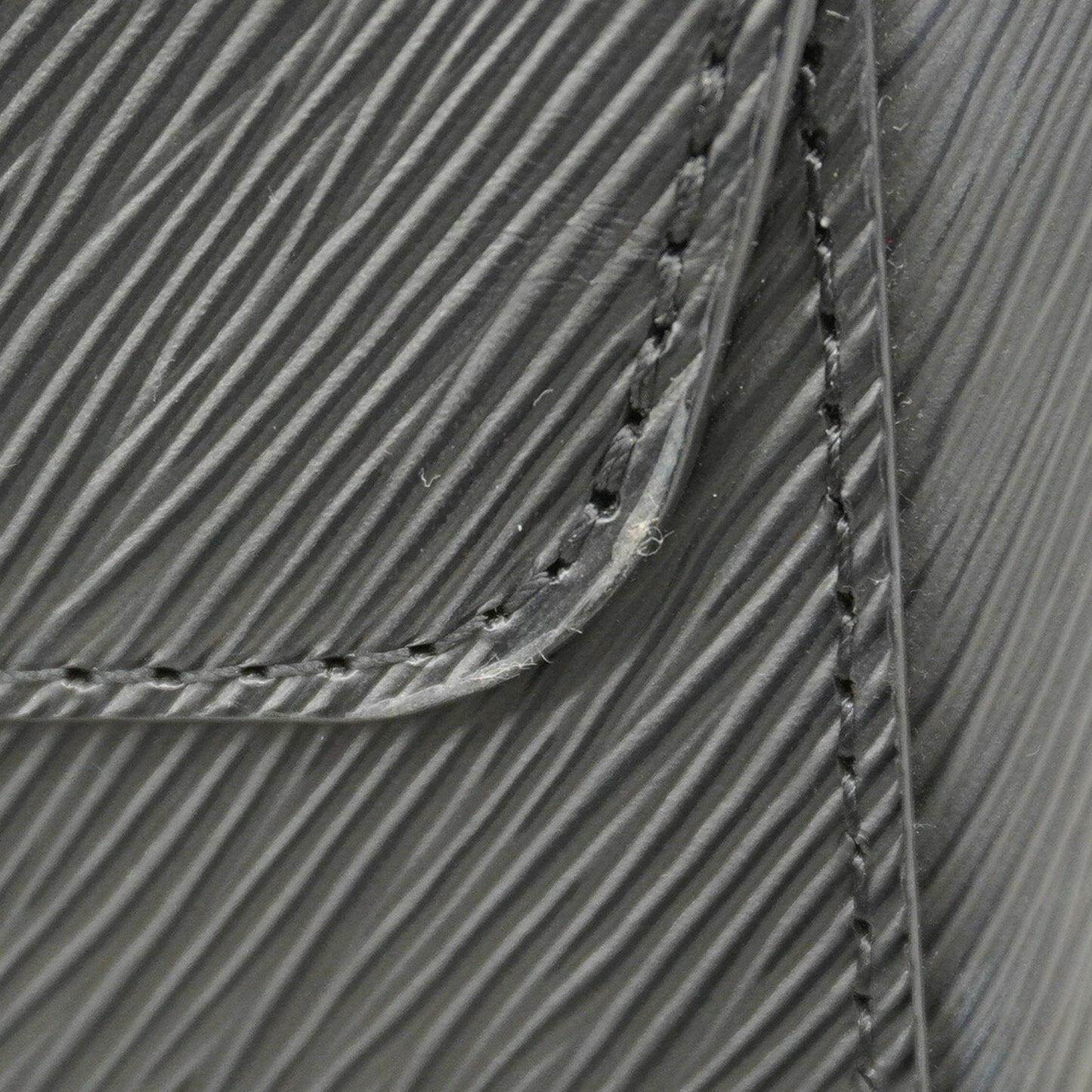 Louis Vuitton Epi Twist Mm Shoulder Bag M53762 Noir