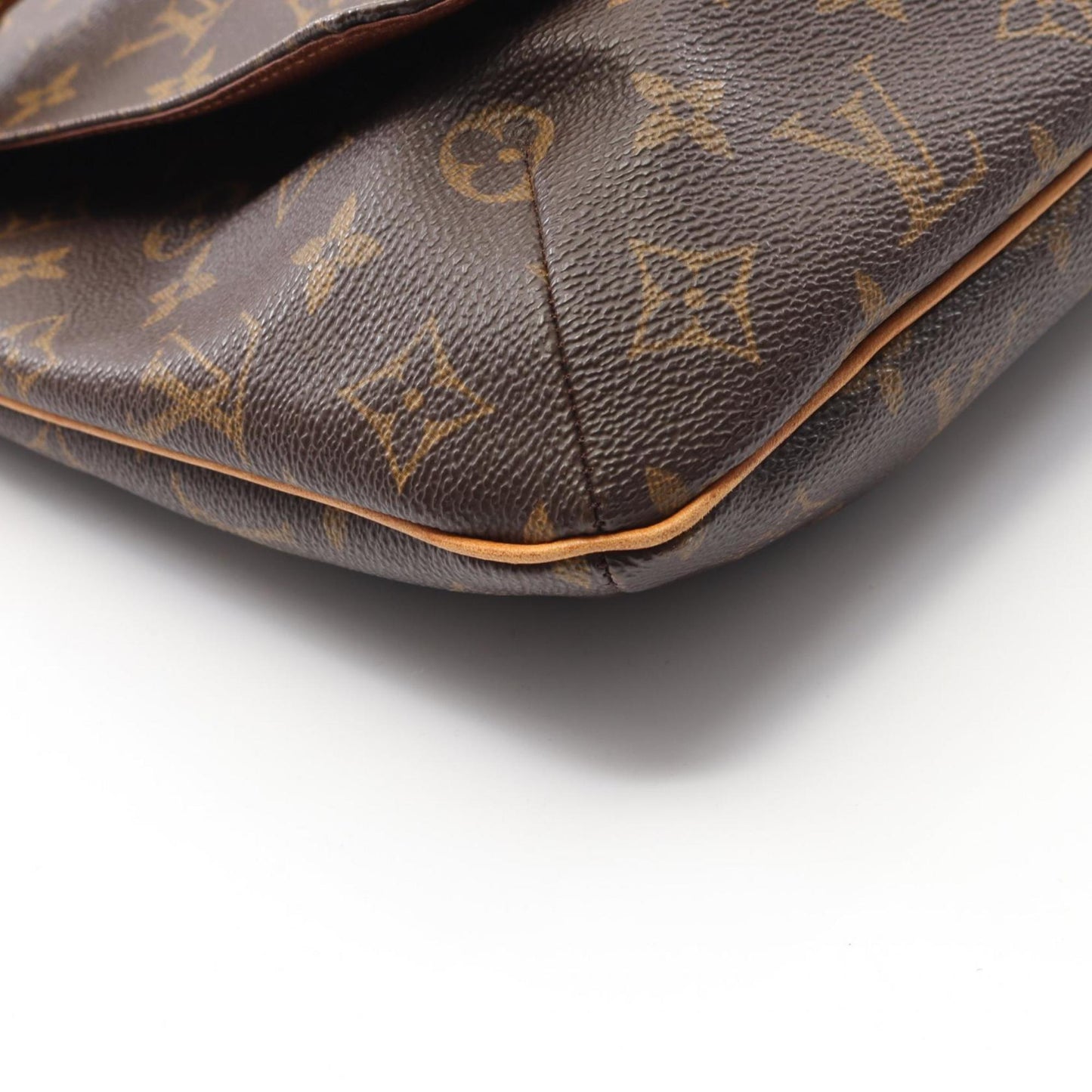 Louis Vuitton Musette Shoulder Bag