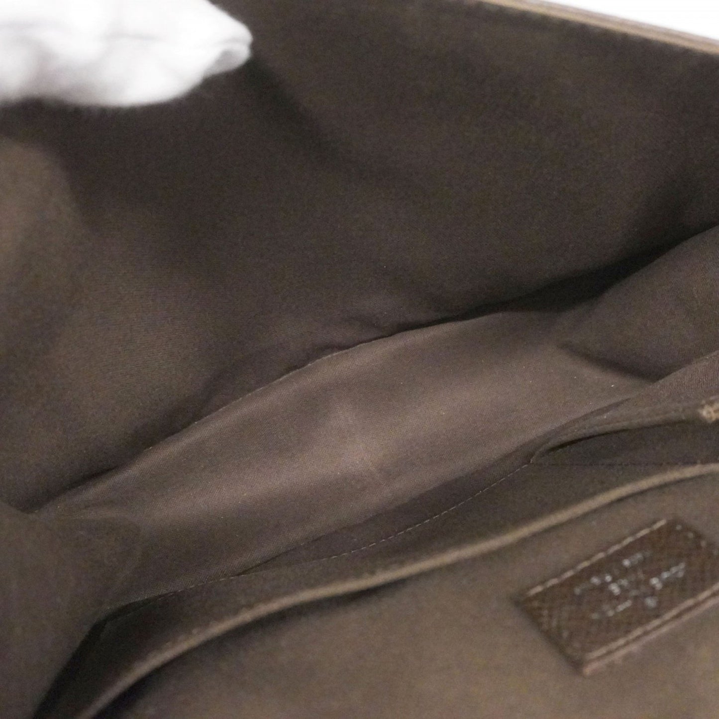 Louis Vuitton Taiga Andrei Shoulder Bag M32488 Grizzly