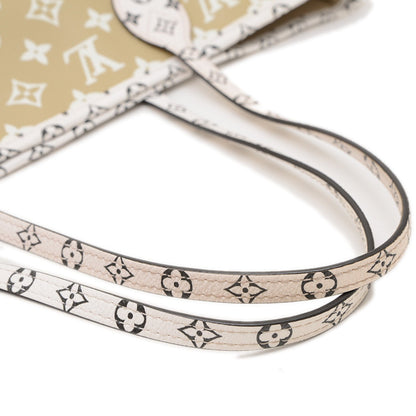 Louis Vuitton Monogram Giant Neverfull Mm Tote Bag Khaki M44568