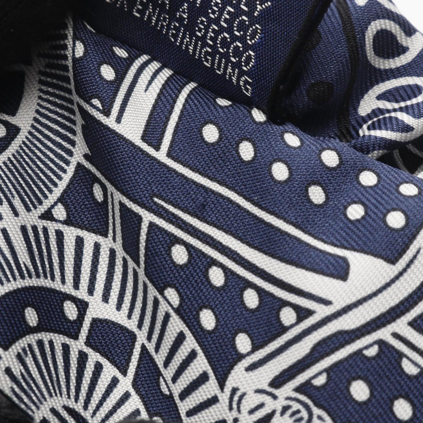 Hermes Herms Twilly Eperon D'Or Bandana Silk Scarf For Women In Navy
