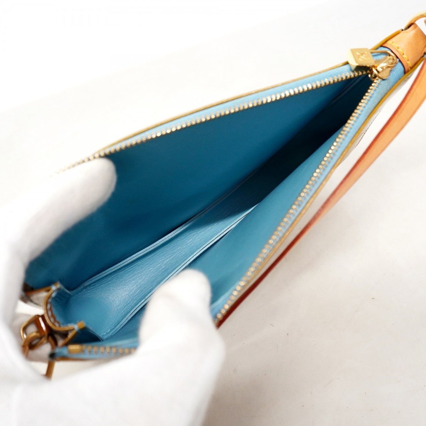 Louis Vuitton Vernis Lexington Pouch M91056 Baby Blue