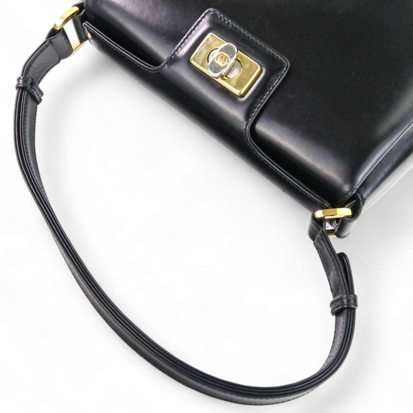 Gucci Vintage Leather Turnlock Handbag In Black