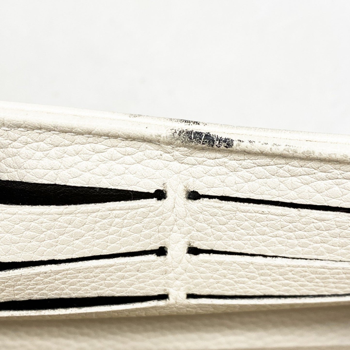 Louis Vuitton Mahina Portefeuille Iris Long Wallet M60177 White