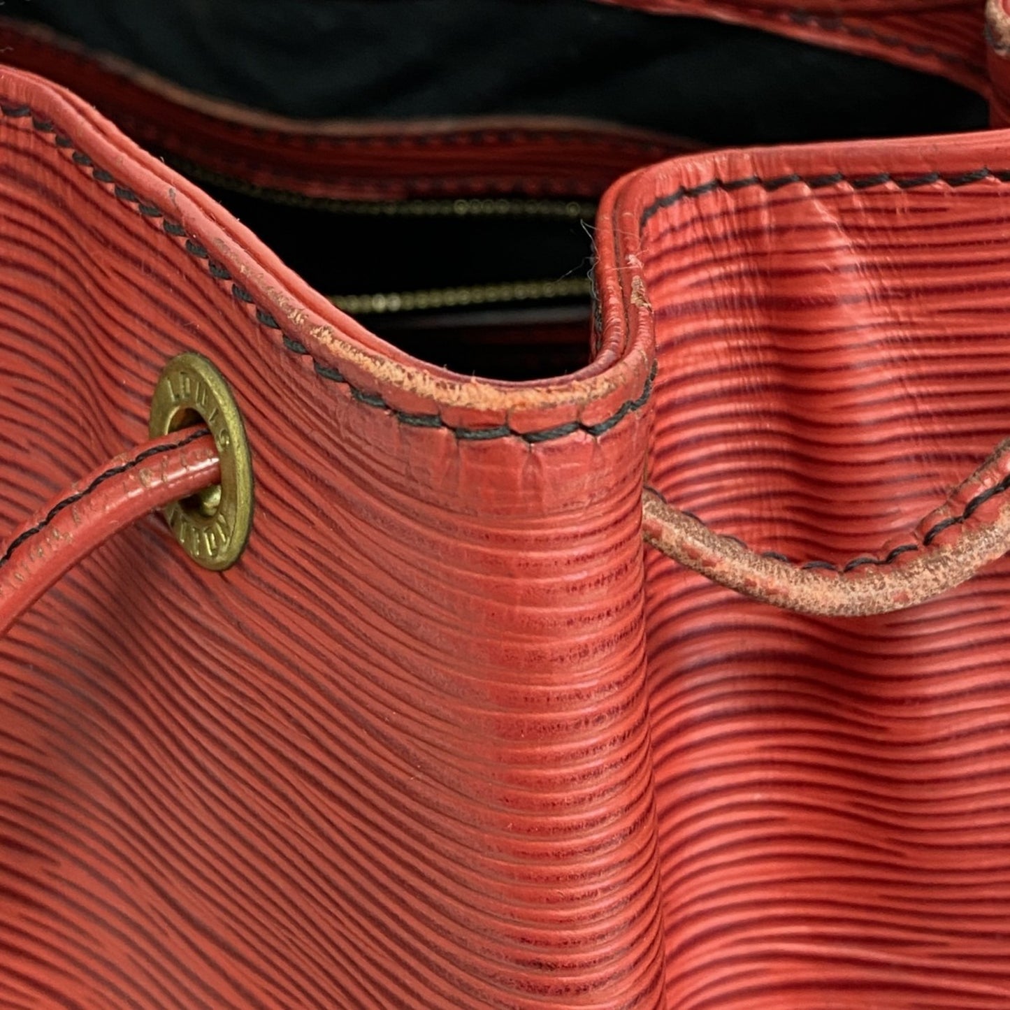 Louis Vuitton Epi Petit Noe Shoulder Bag M44107 Castilian Red