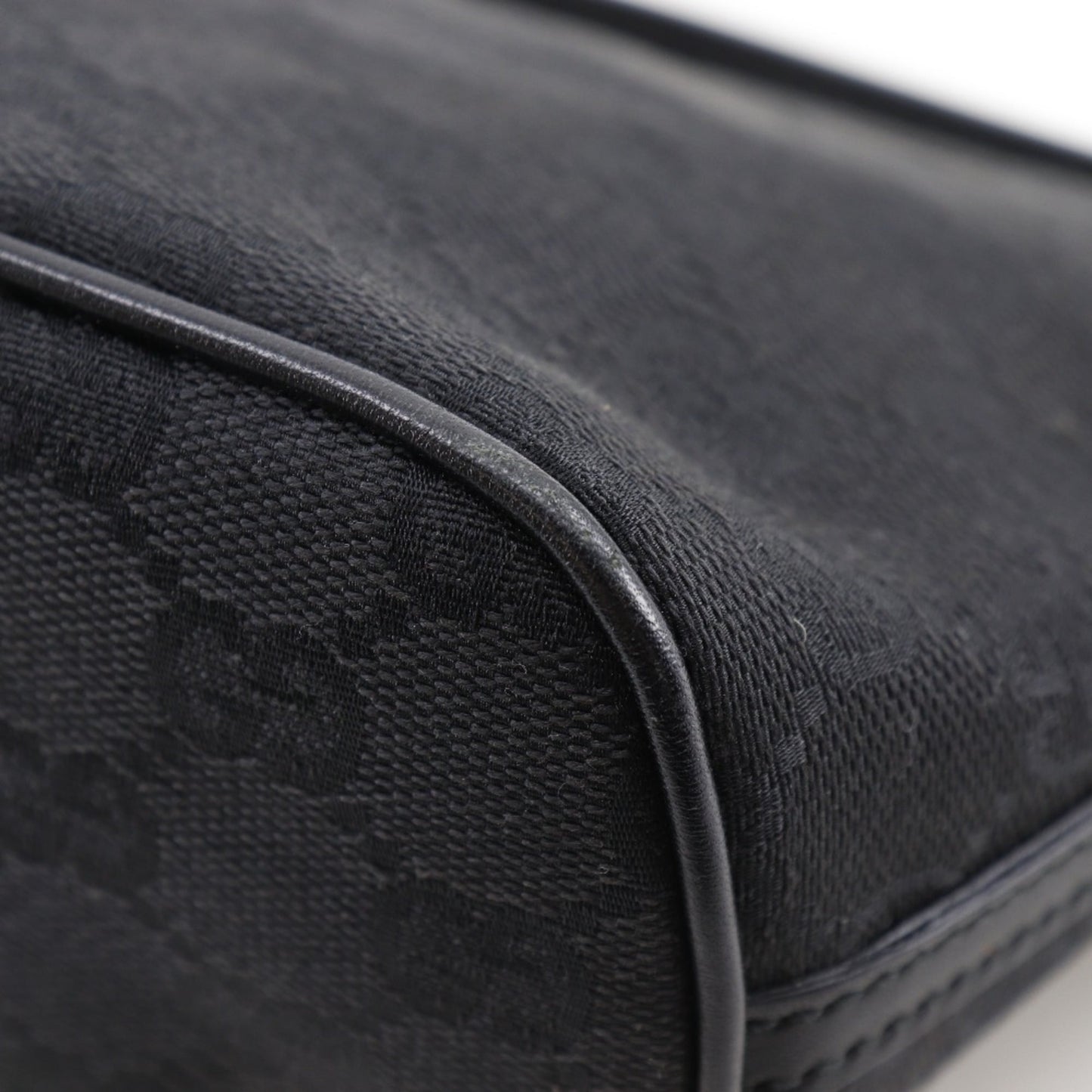 Canvas Gucci Pouch Gg