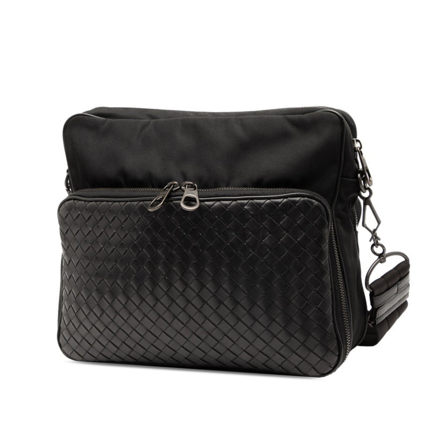 Bottega Veneta Intrecciato Shoulder Bag In Black Leather