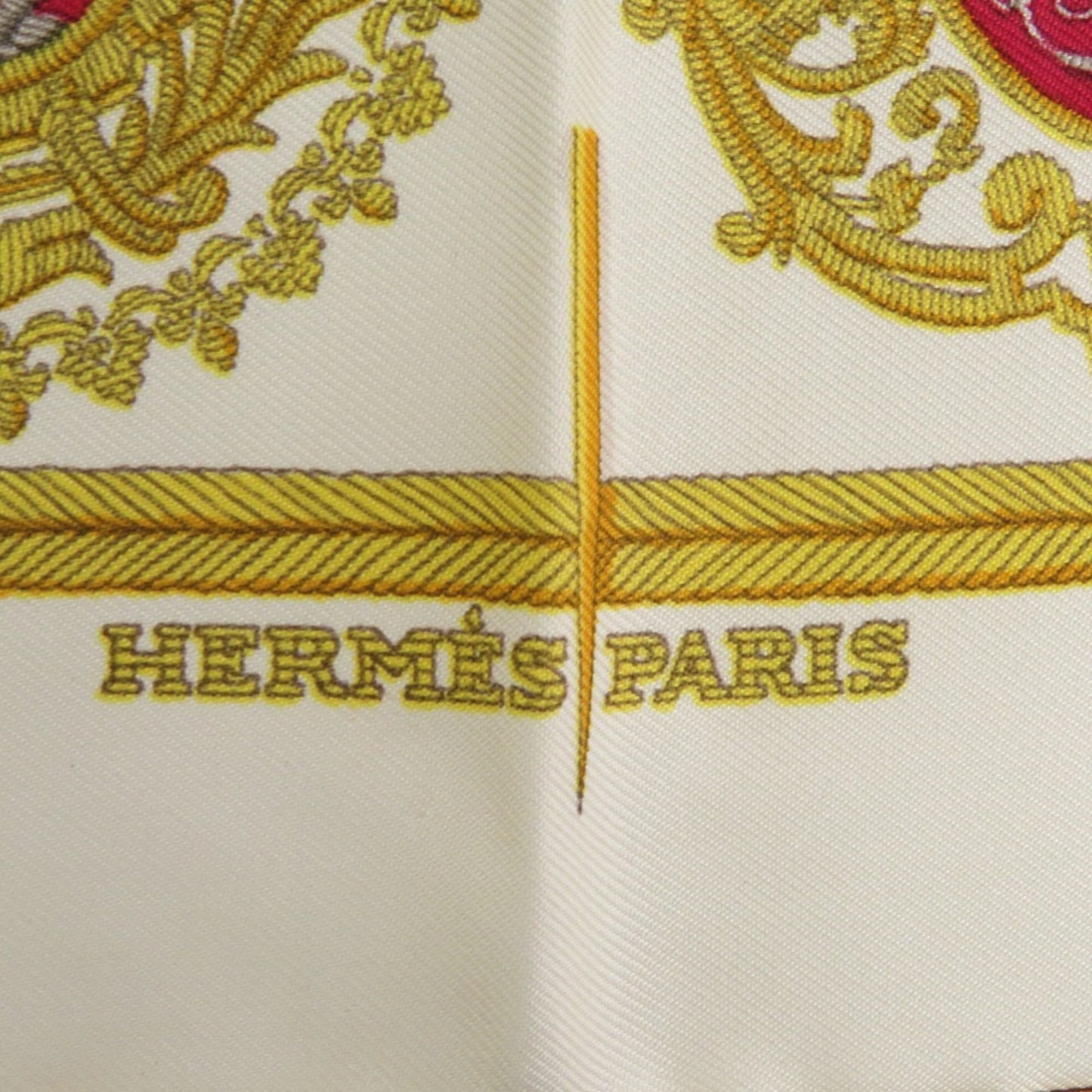 Herms Carr 45 Petit Paris Coat Of Arms Les Armes De Paris Silk Cream Gold Red Scarf Muffler 0155