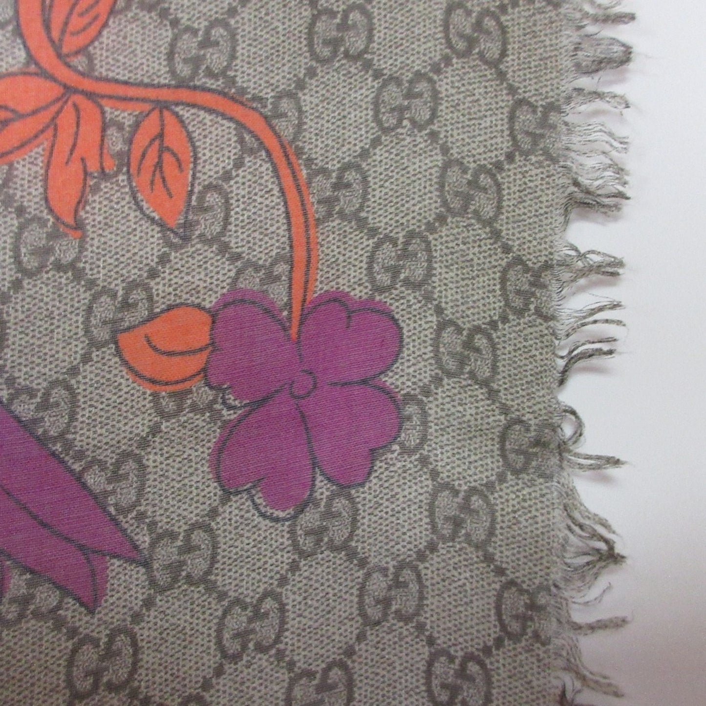 Gucci Jubilee Print Modal Silk Large Scarf/Shawl In Beige