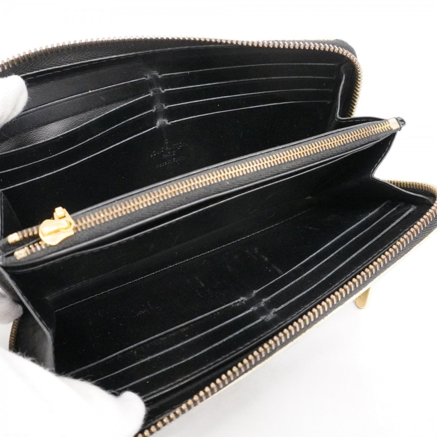 Louis Vuitton Suhali Zippy Wallet M95702 Noir