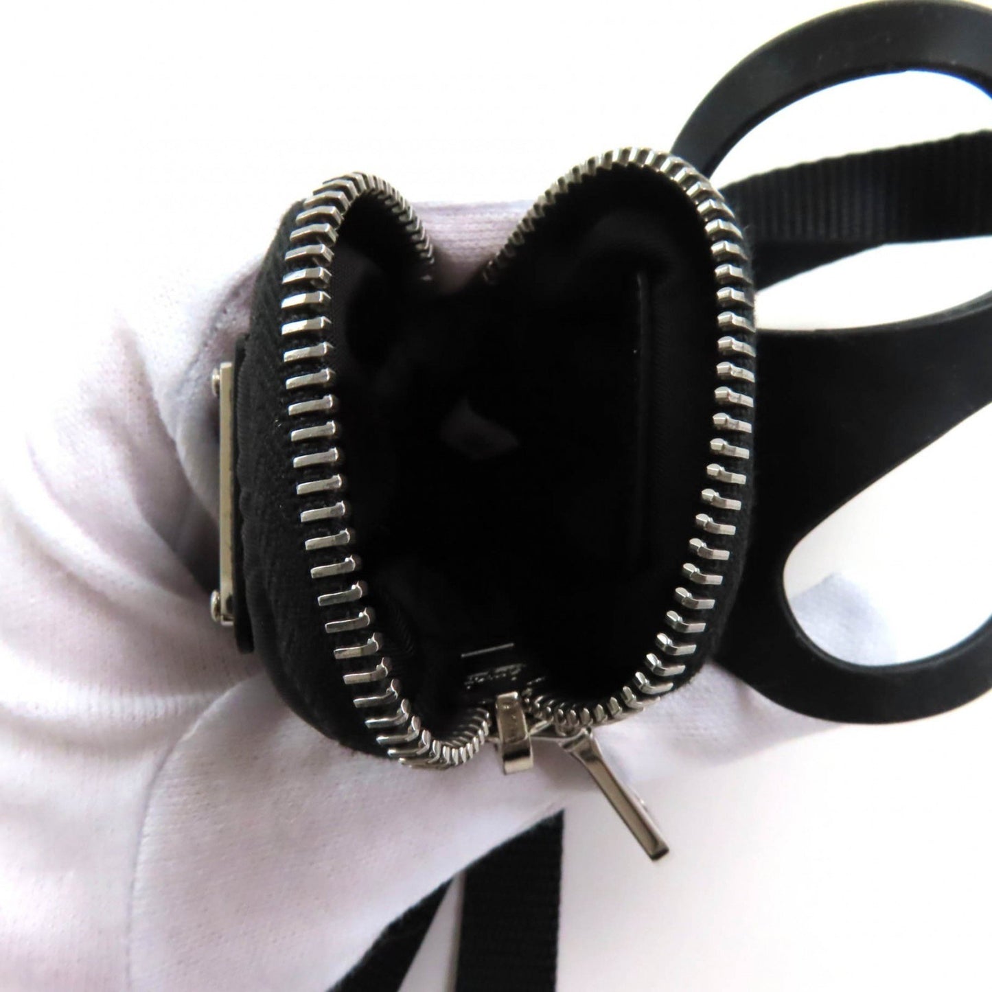 Prada 1Zt016 Renylon Smartphone Case Shoulder Pouch With Triangular Logo Plate