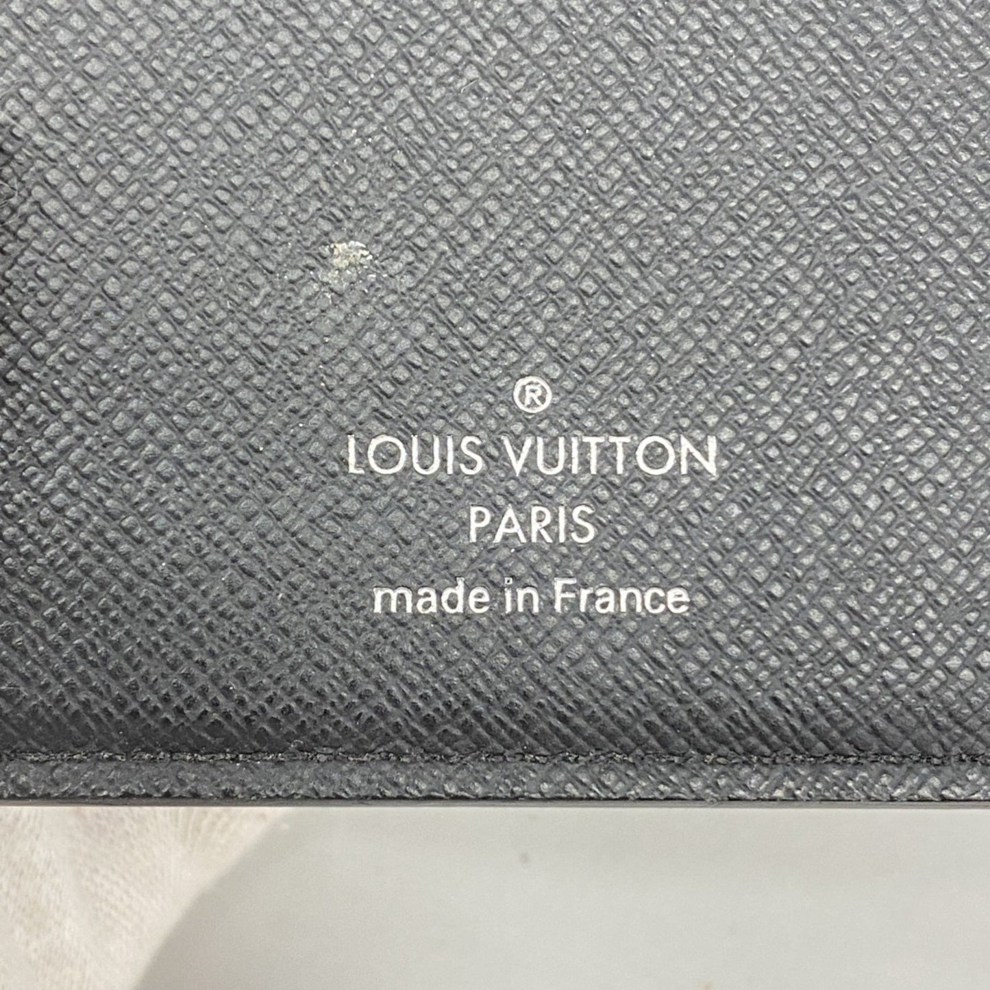 Louis Vuitton Taiga Portefeuille Brazza Long Wallet M30285 Noir