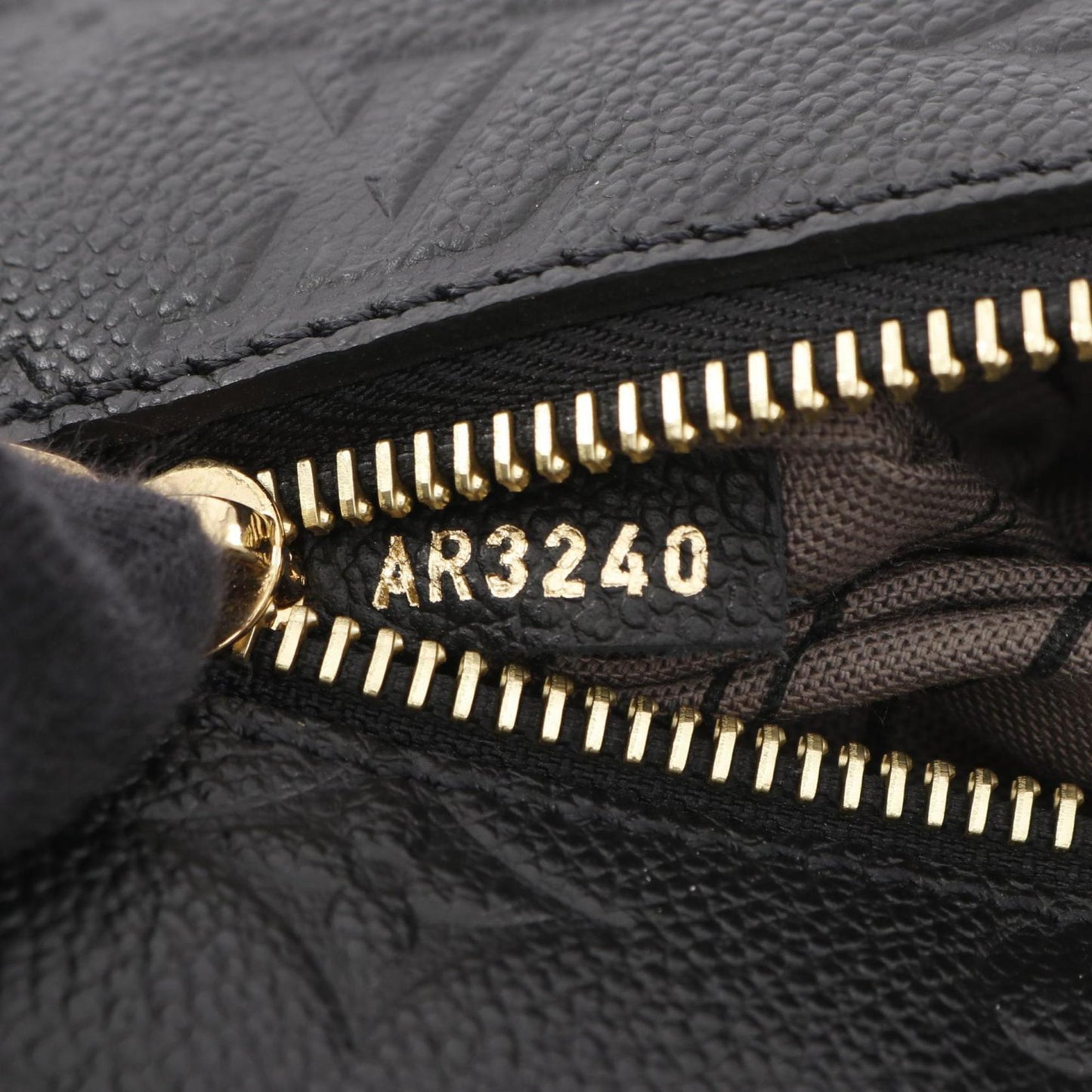 Louis Vuitton Metis Mm Monogram Empreinte Noir Pochette