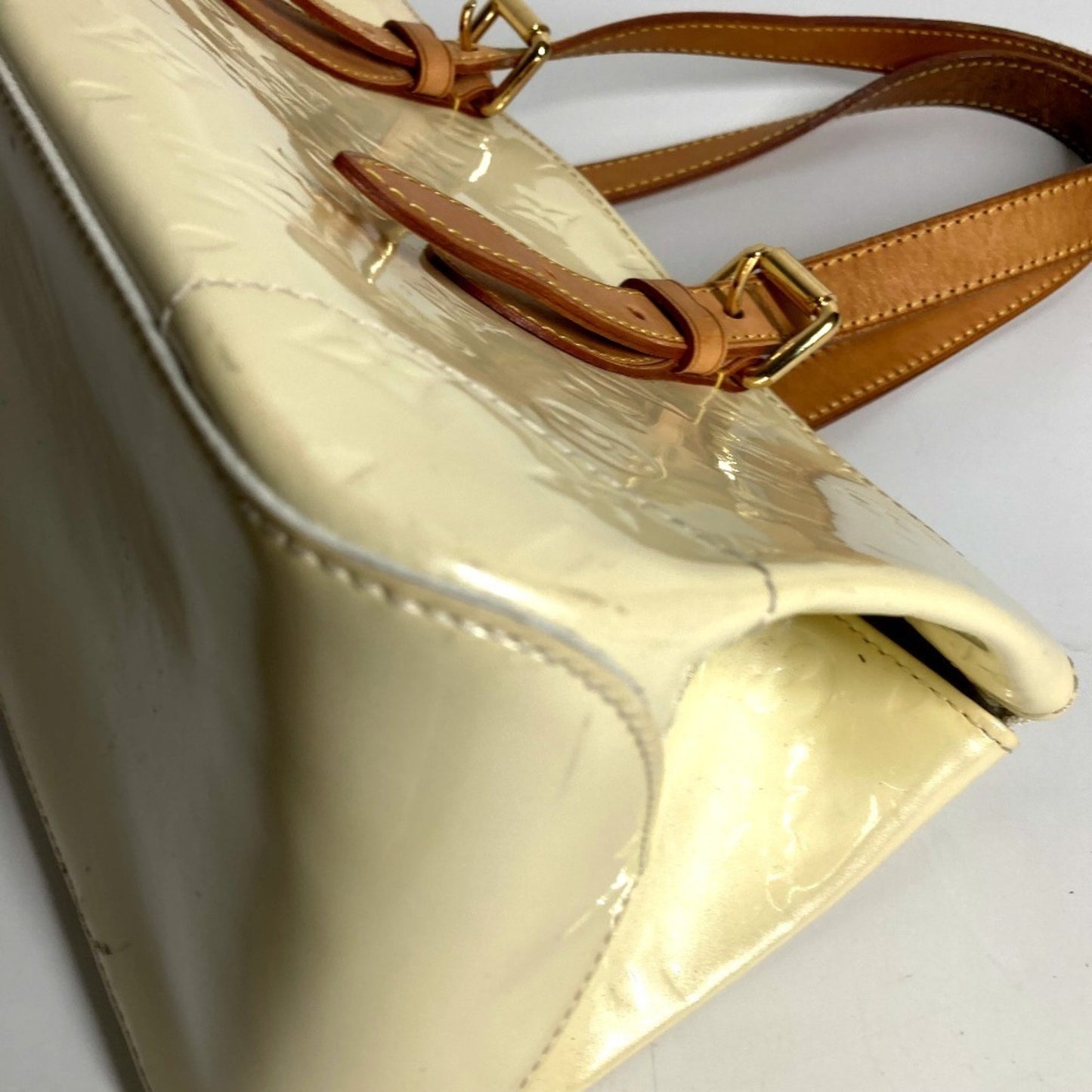 Louis Vuitton M93508 Monogram Vernis Rosewood Avenue Shoulder Bag