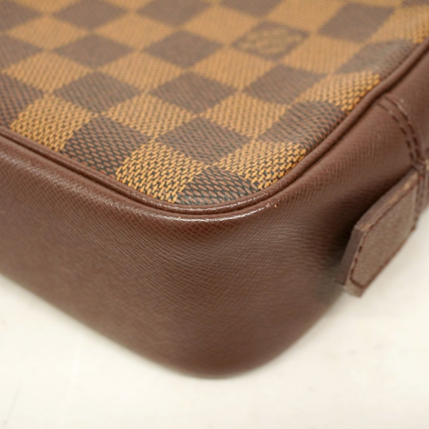 Louis Vuitton Damier True Toilet Pouch N47623 Ebene