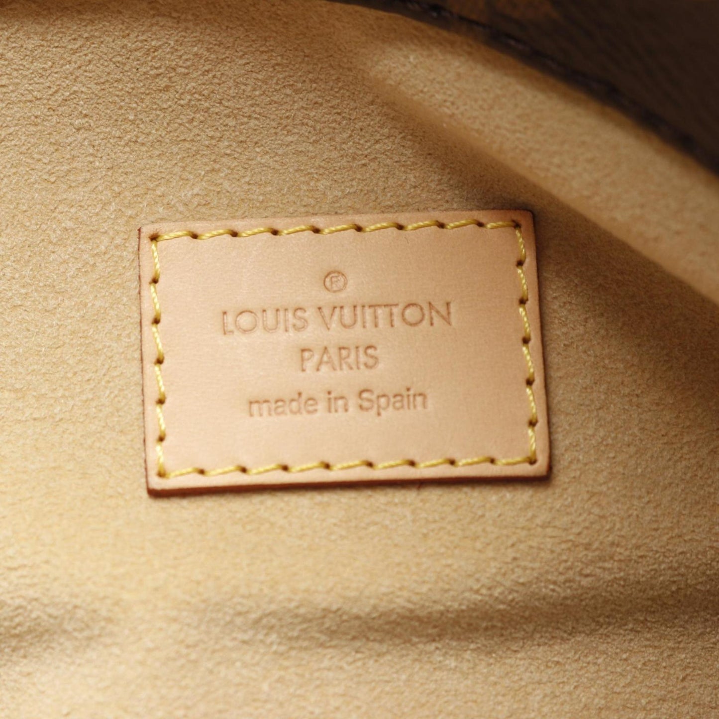 Louis Vuitton Artsy Mm Shoulder Bag