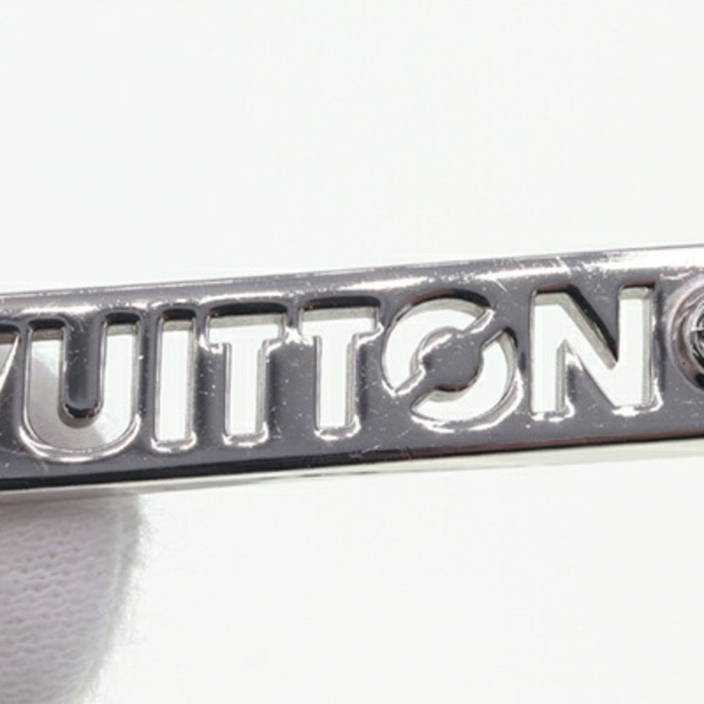 Louis Vuitton Necklace Lv Id M01154 Silver Metal Choker Pendant Plate