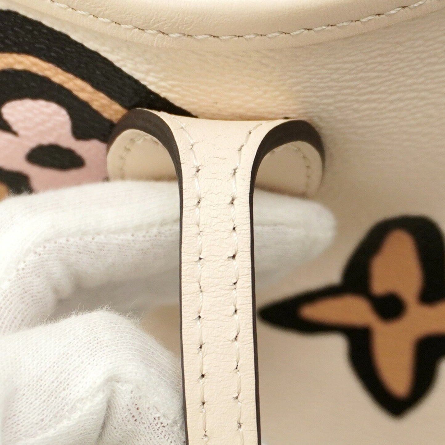 Louis Vuitton Tote Bag Monogram Wild At Heart Neverfull Mm M45819 Crme