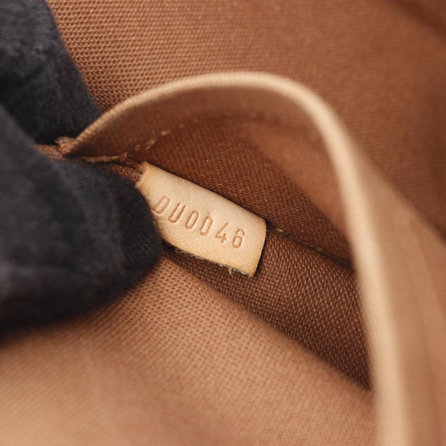 Louis Vuitton Bosphore Messenger Bag