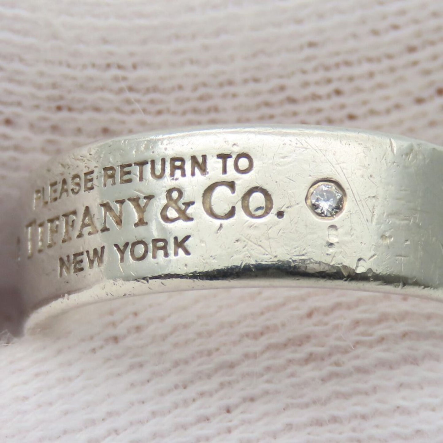 Tiffany & Co. Return To Narrow Ring