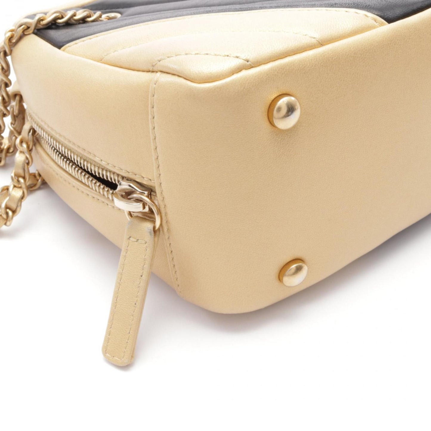 Chanel V-Stitch Shoulder Bag In Lambskin Leather