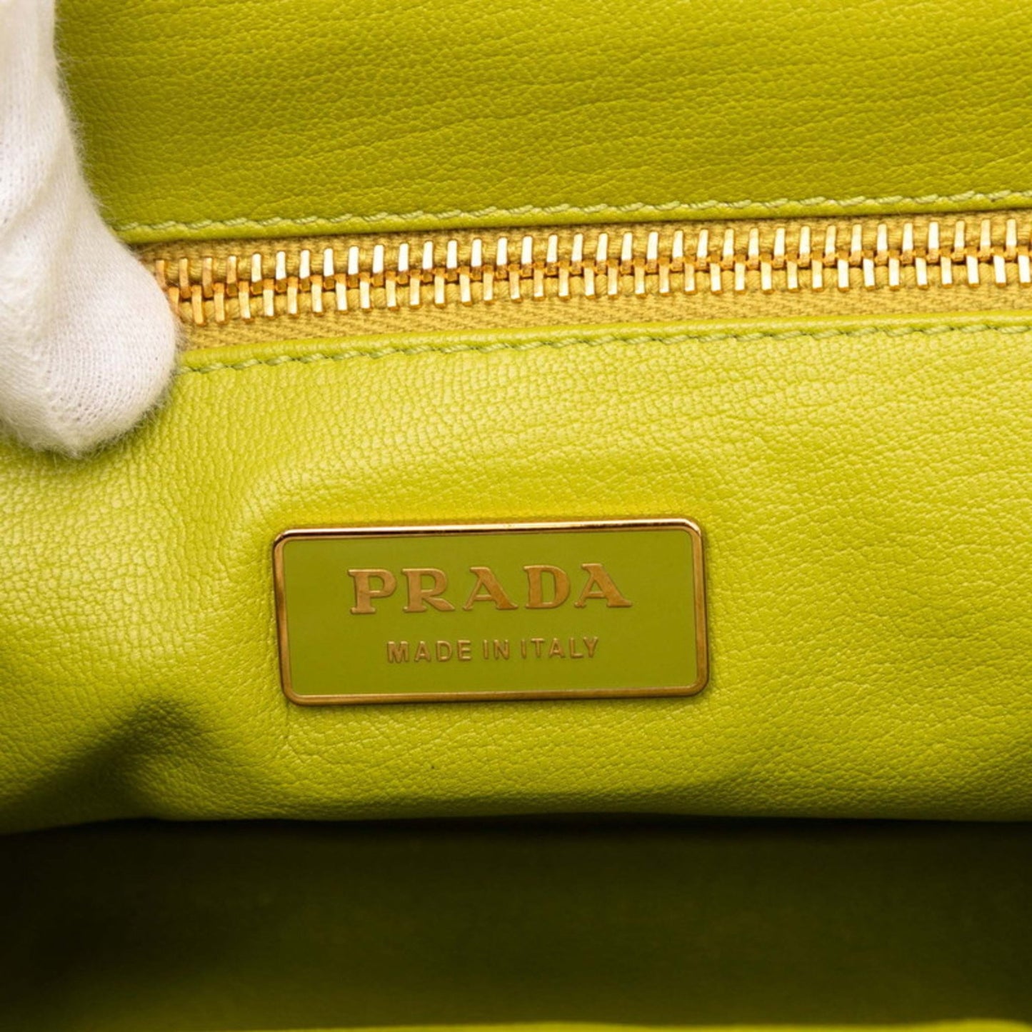 Prada Triangle Logo Plate Chain One-Shoulder Bag Br2530 Beige Green Straw Leather