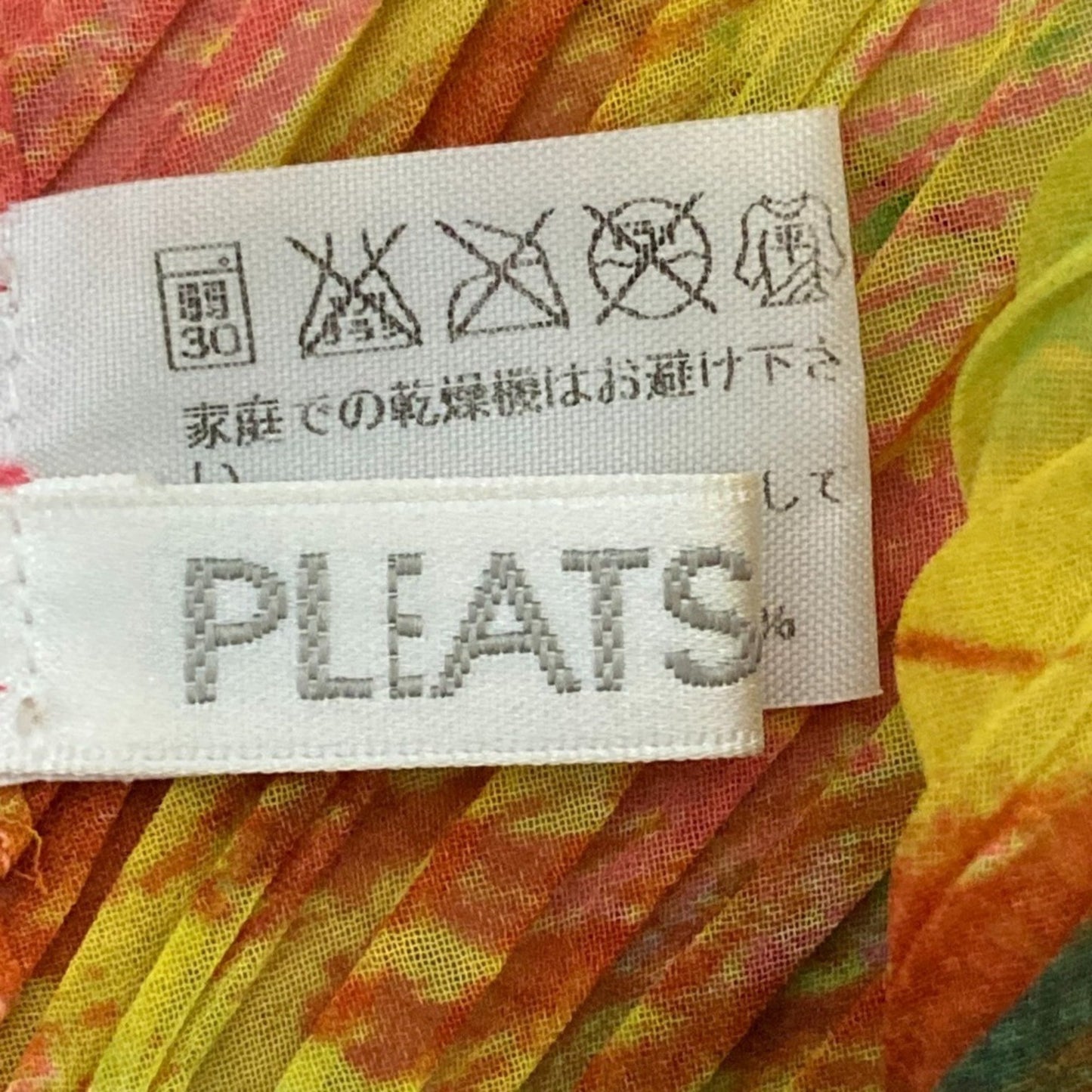 Pleats Please Issey Miyake All-Over Print Shawl/Scarf