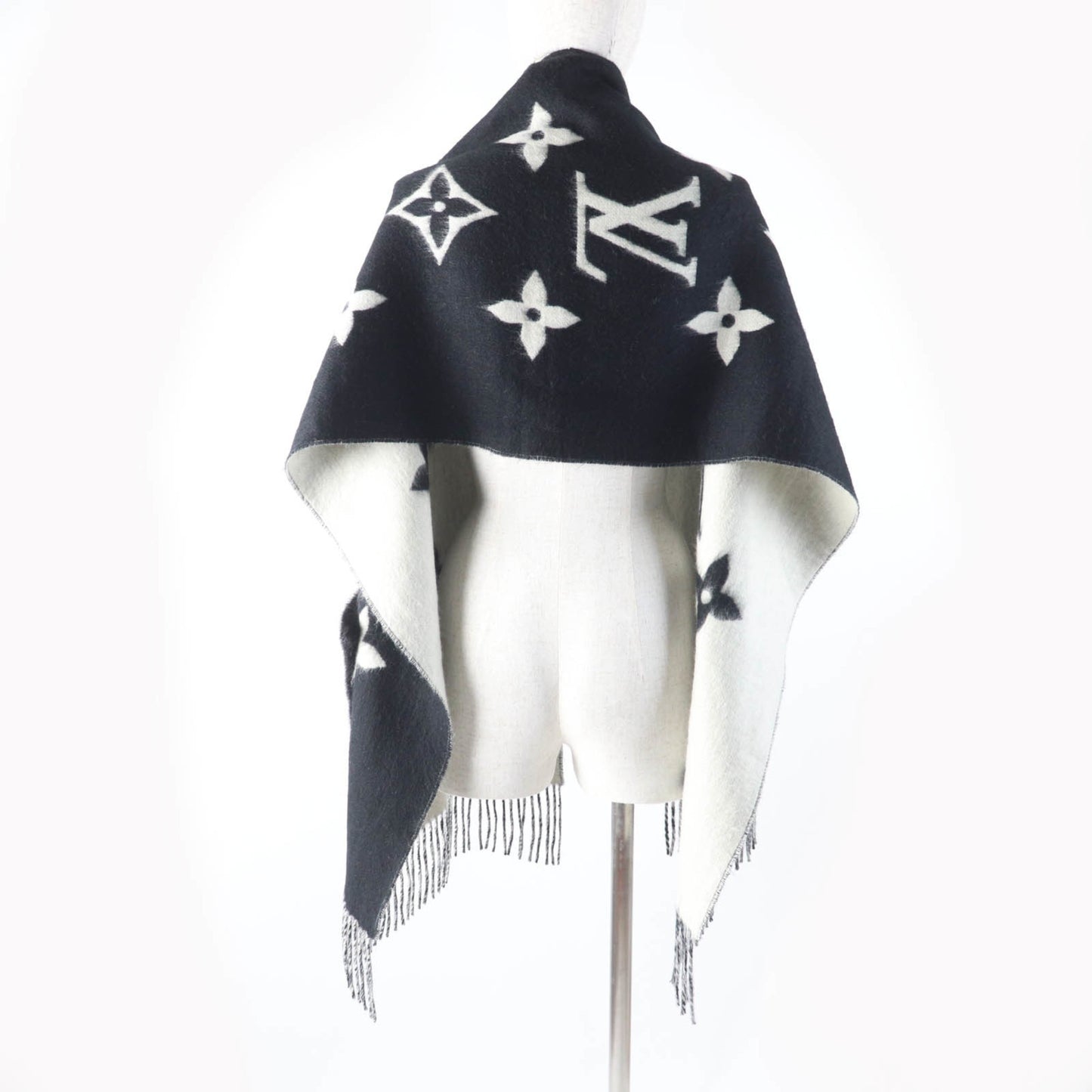 Louis Vuitton M74353 Cold Scarf