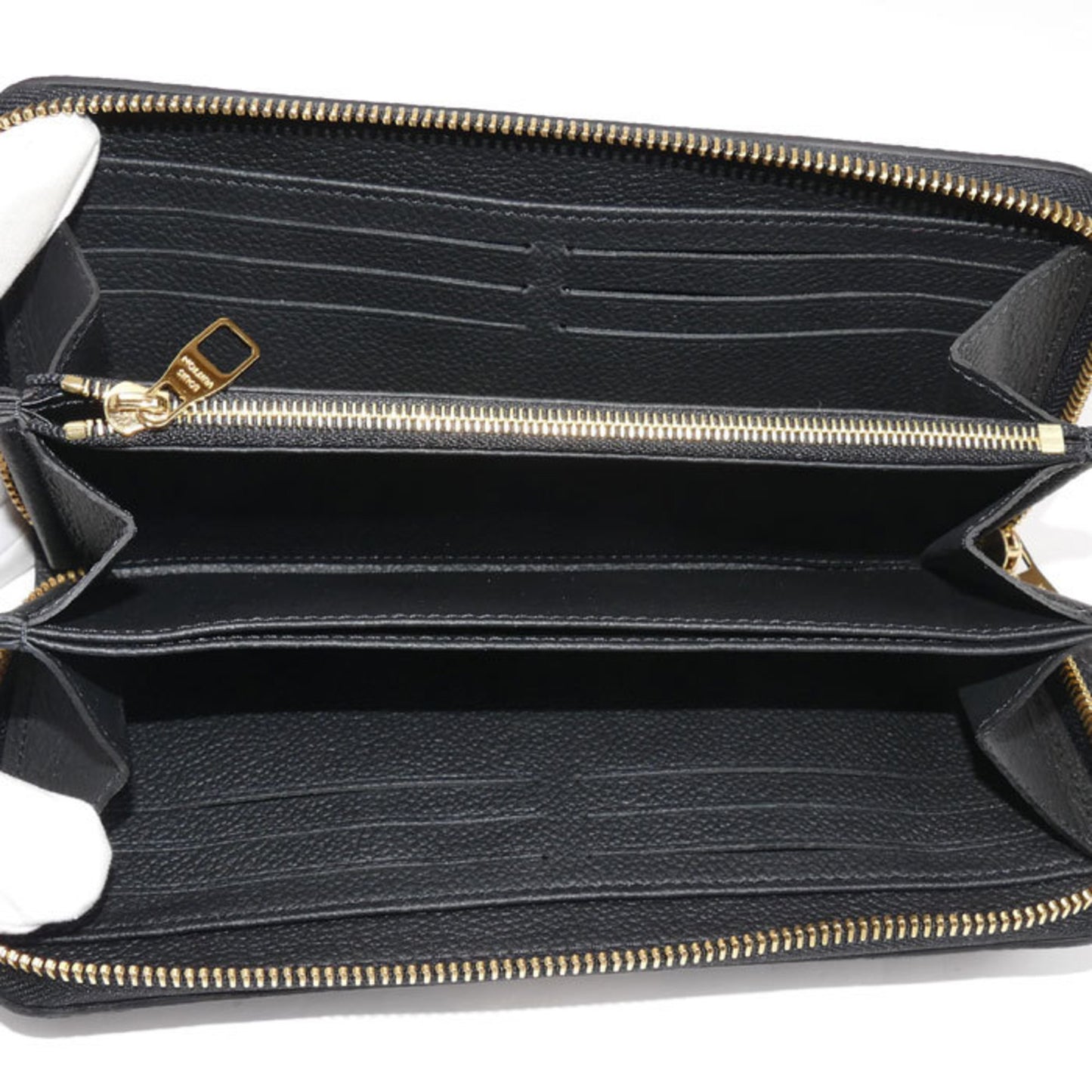 Louis Vuitton Zippy Wallet