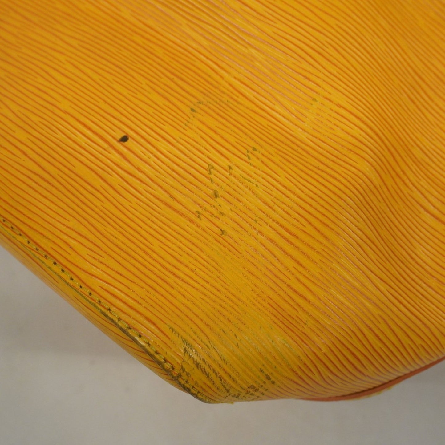 Louis Vuitton Epi Petit Noe Shoulder Bag M44109 Jaune