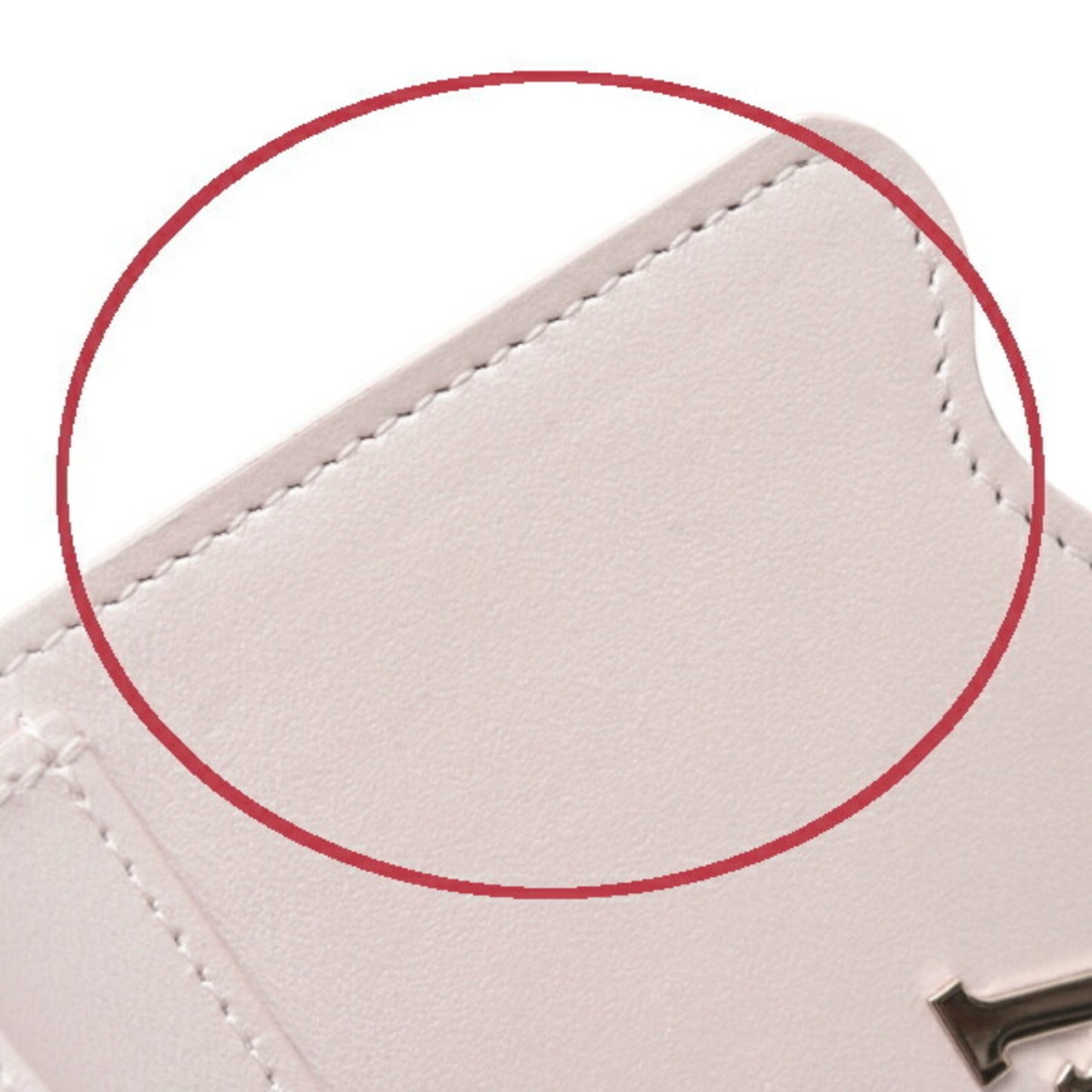 Louis Vuitton Portefeuille Capucines Compact Tri-Fold Wallet