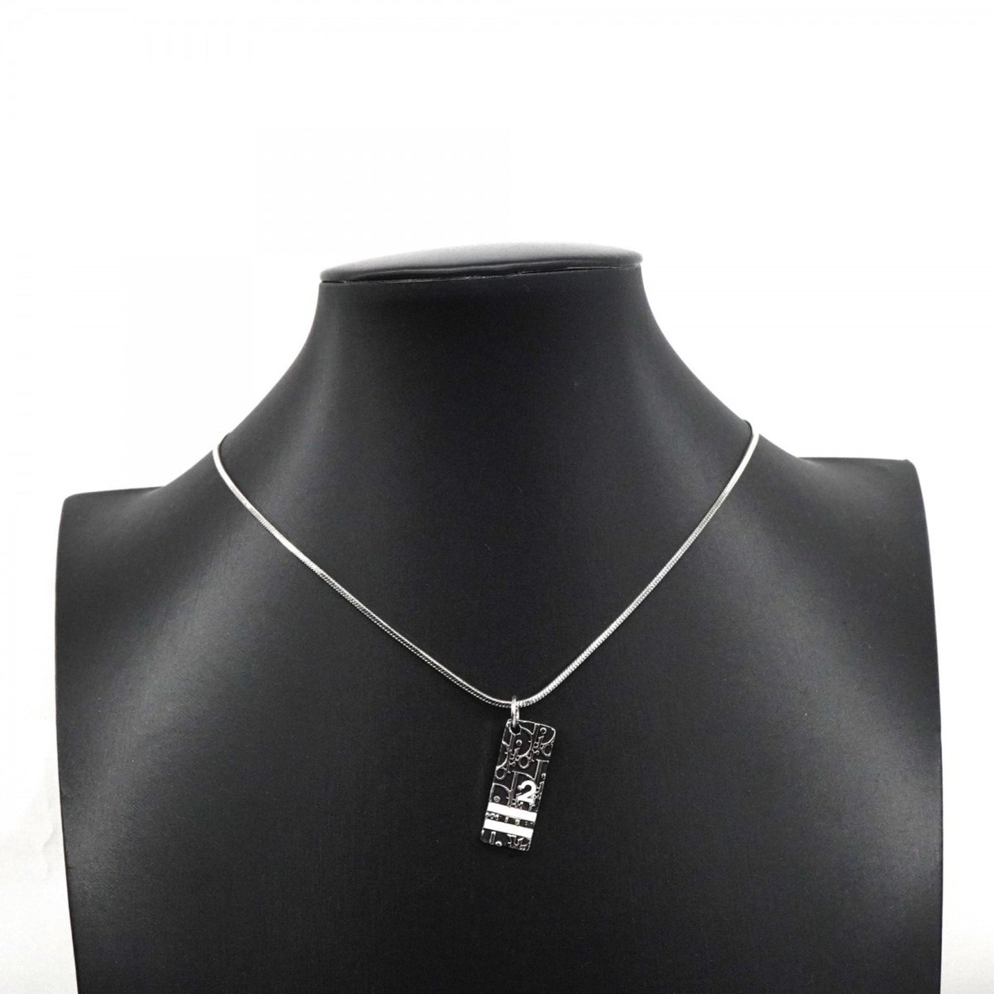 Christian Dior Trotter Metal Necklace In Silver