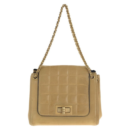 Chanel Vintage 2.55 Chocolate Bar Turnlock Beige Lambskin Shoulder Bag With Gold Hardware And Chain
