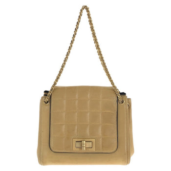 Chanel Vintage 2.55 Chocolate Bar Turnlock Beige Lambskin Shoulder Bag With Gold Hardware And Chain