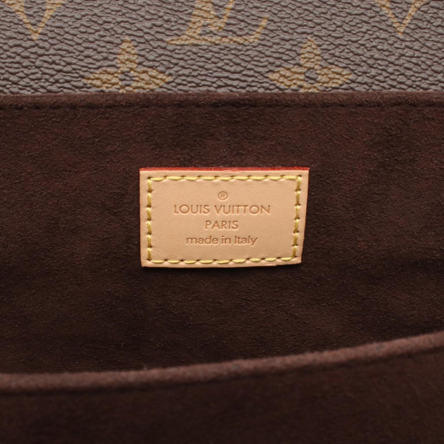 Louis Vuitton Metis Mm Monogram Pochette Handbag In Coated Canvas And Leather