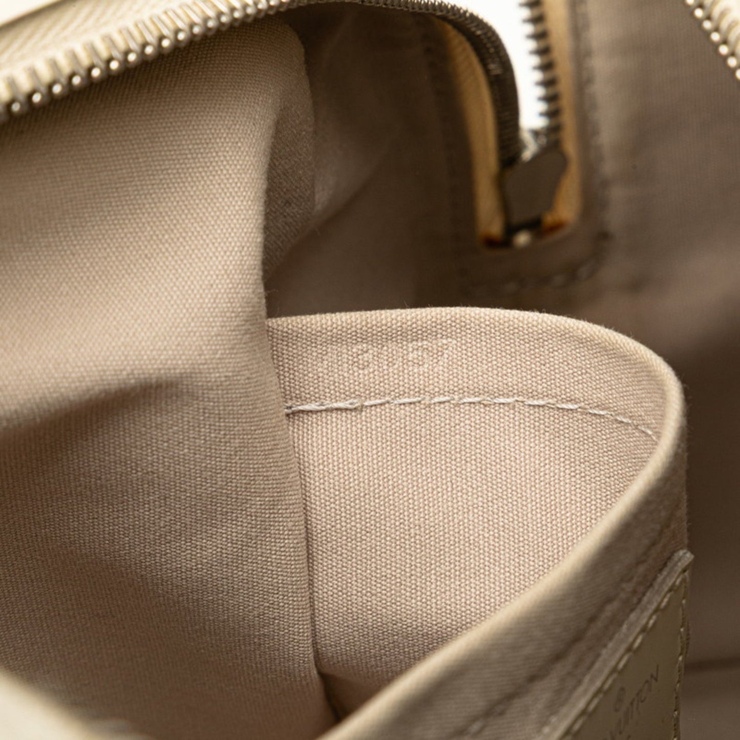 Louis Vuitton Epi Bowling Montaigne Pm Handbag M5932J Ivory White Leather