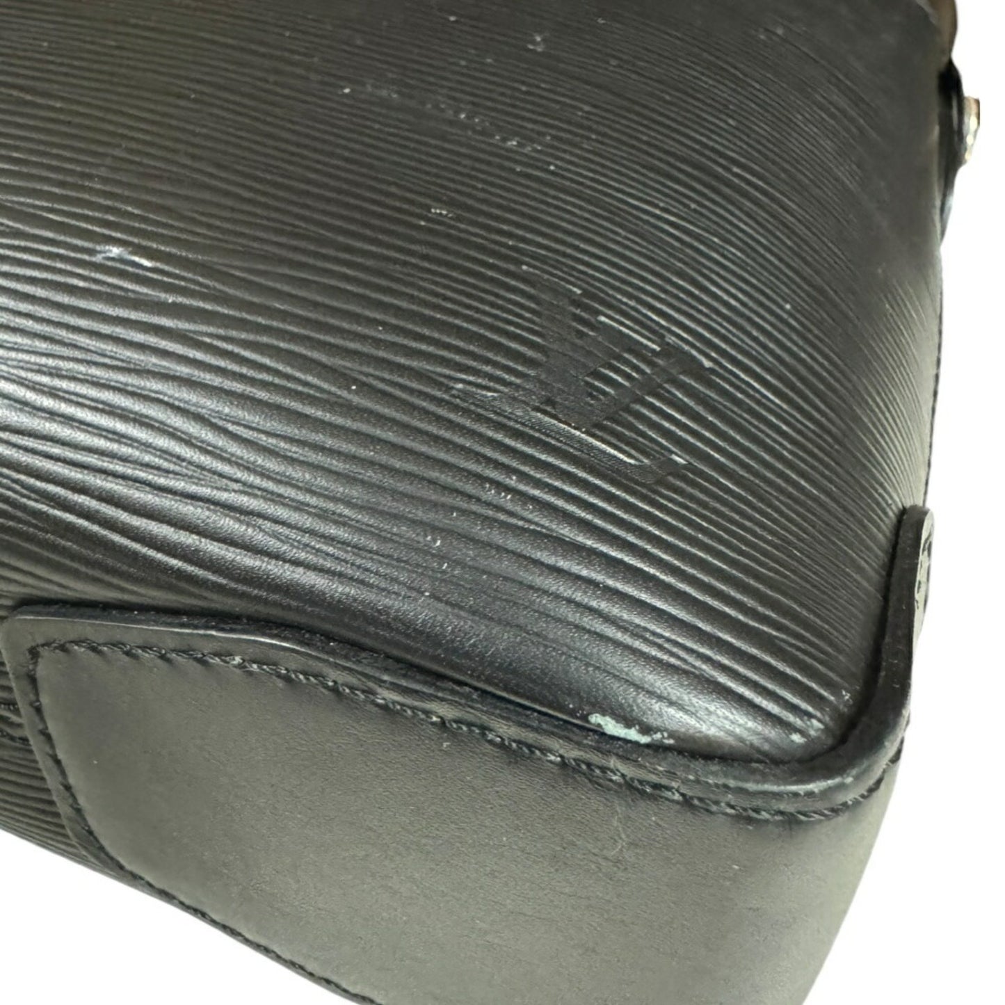 Louis Vuitton Oliver Epi Shoulder Bag Leather M51690 Black
