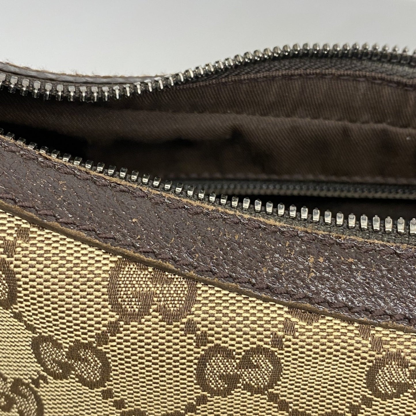 Gucci Gg Canvas Shoulder Bag 1227901 Brown